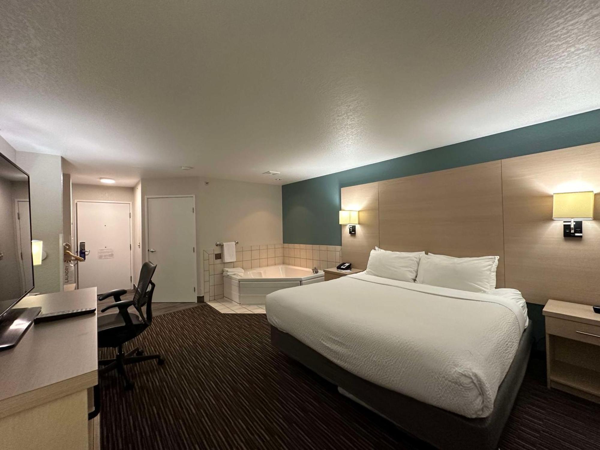 เบสต์ เวสเทิร์น วอเตอร์ทาวน์ Hotel Watertown ภายนอก รูปภาพ