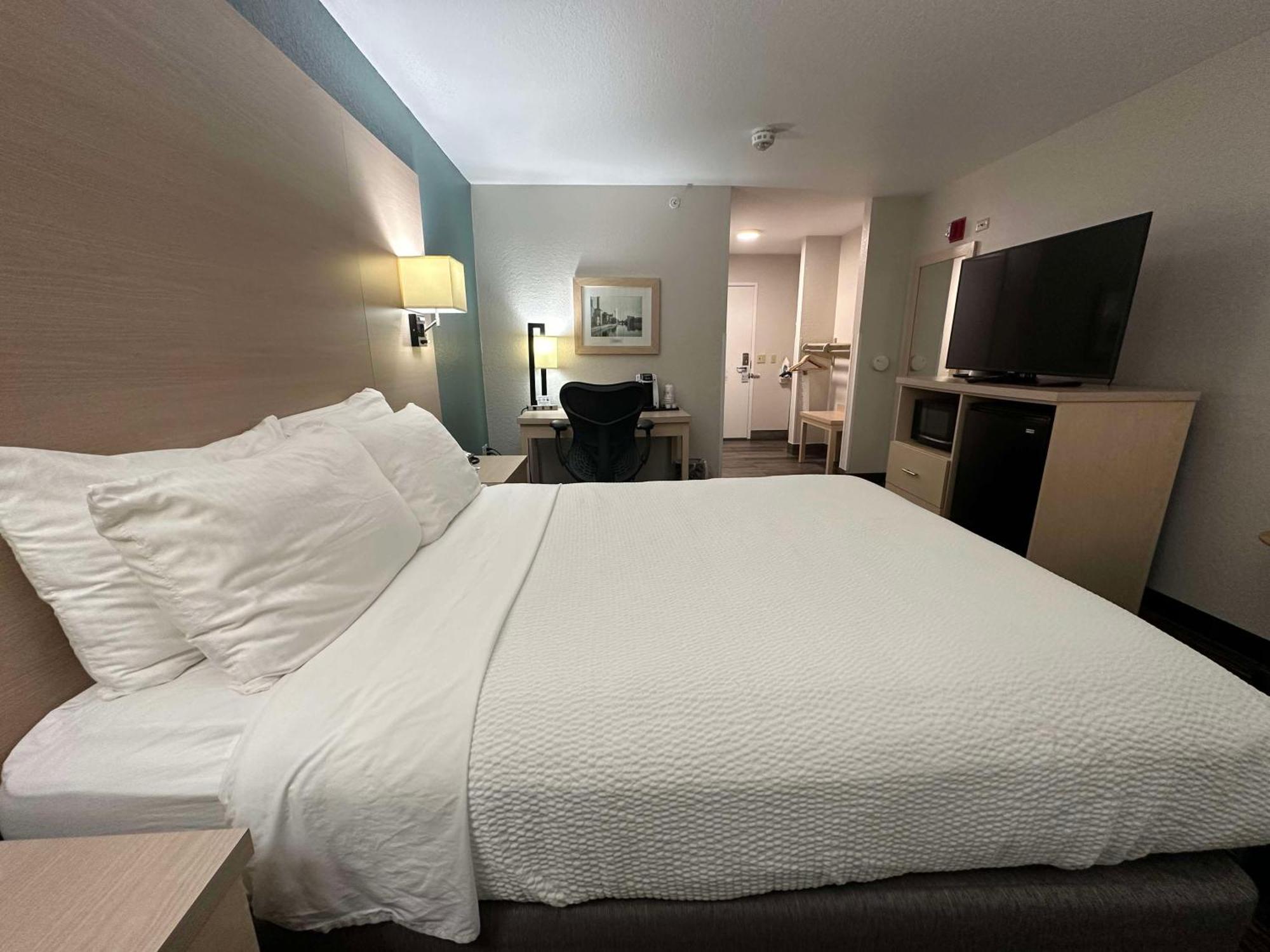 เบสต์ เวสเทิร์น วอเตอร์ทาวน์ Hotel Watertown ภายนอก รูปภาพ