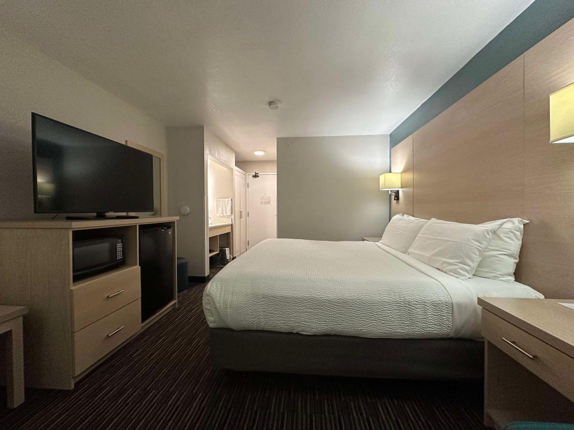 เบสต์ เวสเทิร์น วอเตอร์ทาวน์ Hotel Watertown ภายนอก รูปภาพ